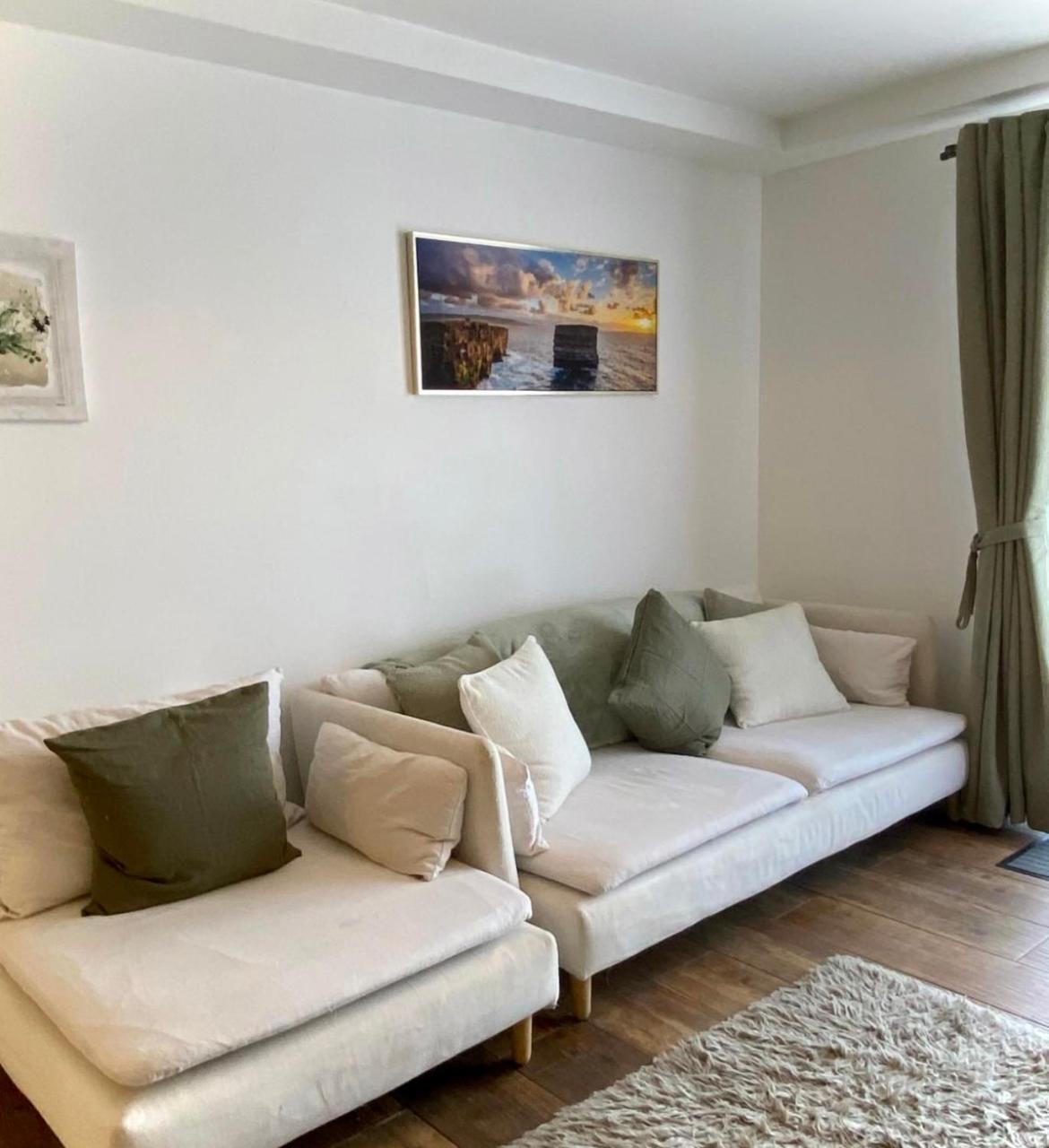 The Meadows Hideaway Apartment ดูลิน ภายนอก รูปภาพ